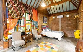 Omah Dhalang, Ethnic Java House With Nature View Guest House